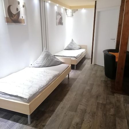 Tinas Ferienwohnung Hohendodeleben Номер фото