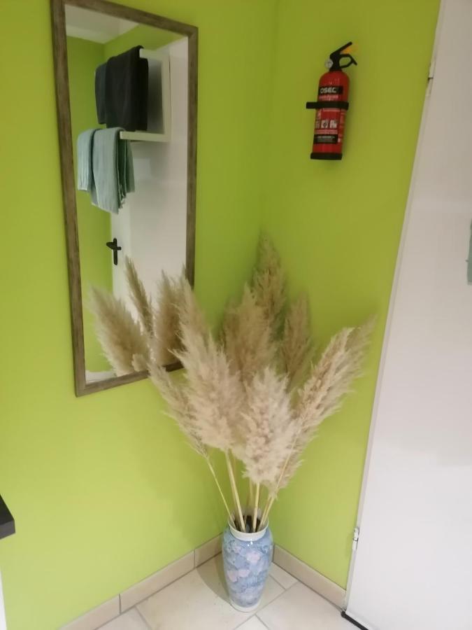 Tinas Ferienwohnung Hohendodeleben Екстер'єр фото