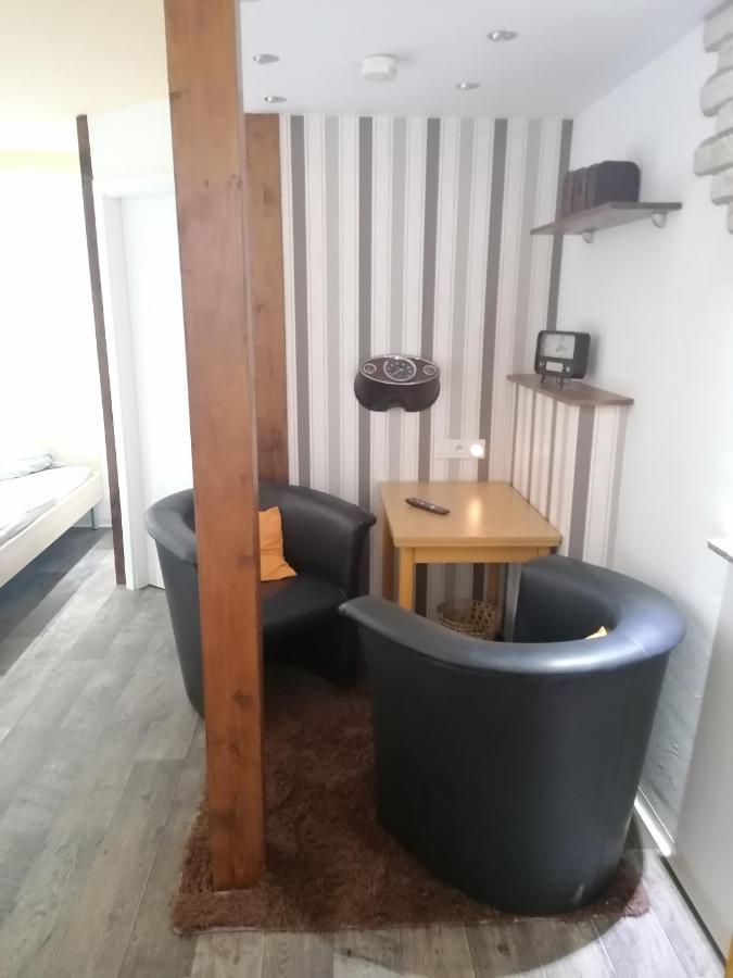 Tinas Ferienwohnung Hohendodeleben Екстер'єр фото